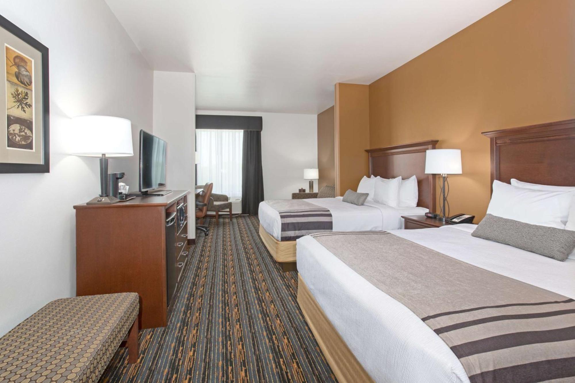 Best Western Plus Lincoln Inn & Suites Exterior photo