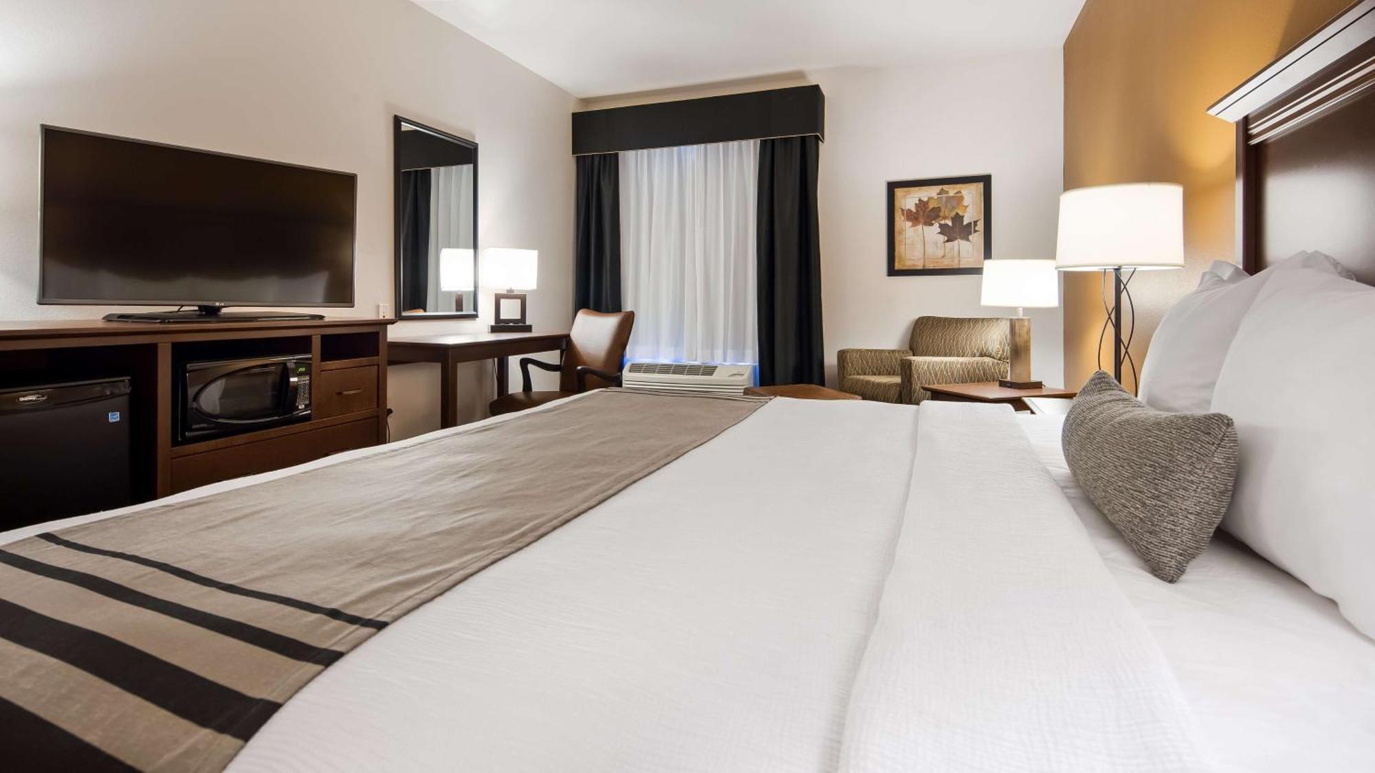 Best Western Plus Lincoln Inn & Suites Exterior photo