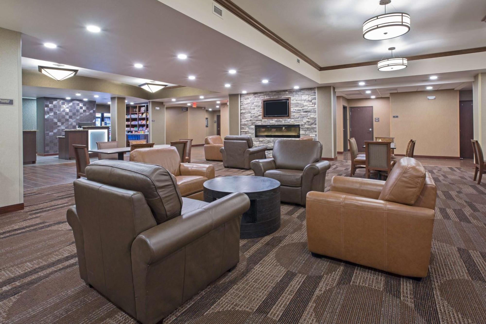Best Western Plus Lincoln Inn & Suites Exterior photo